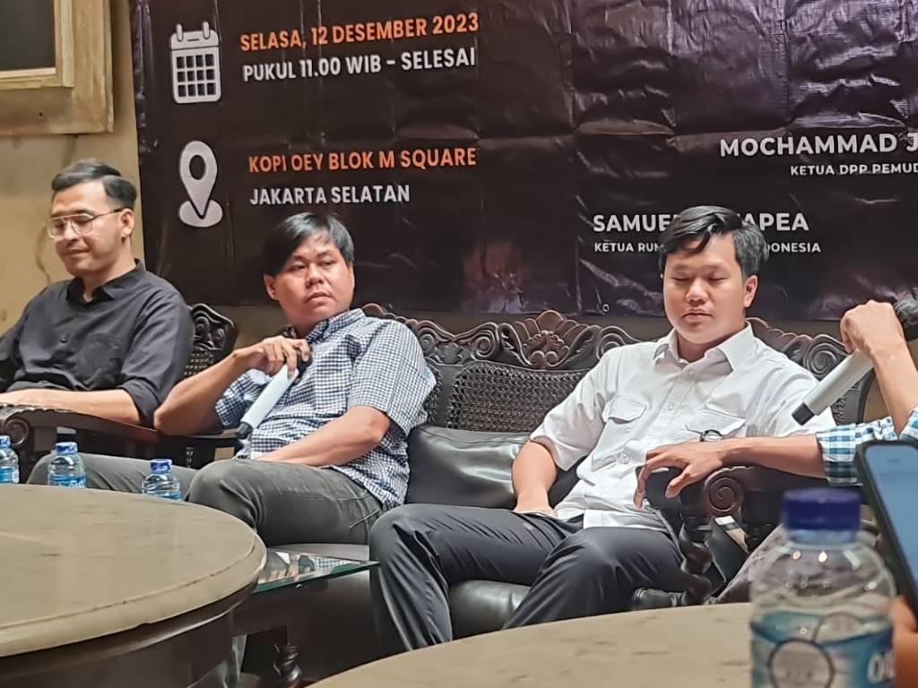 Diskusi publik