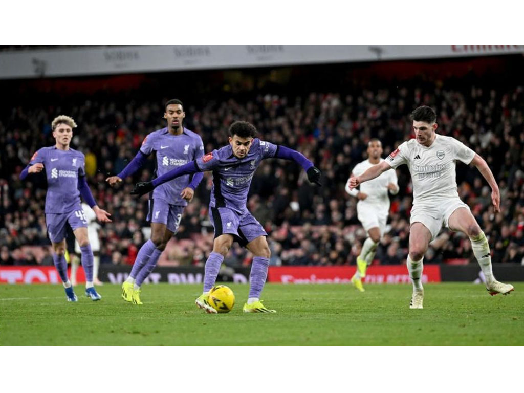 gol Diaz ke gawang Arsenal