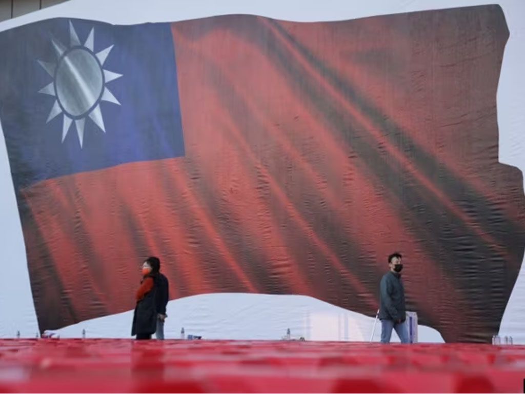 gambar bendera taiwan di kampanye oposisi