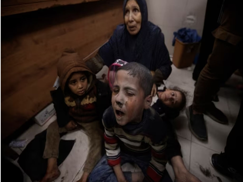 Anak-anak Palestina yang terluka