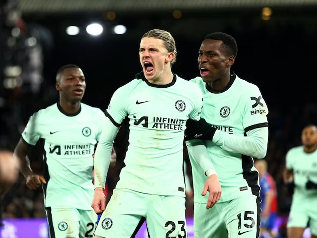 pemain Chelsea rayakan gol