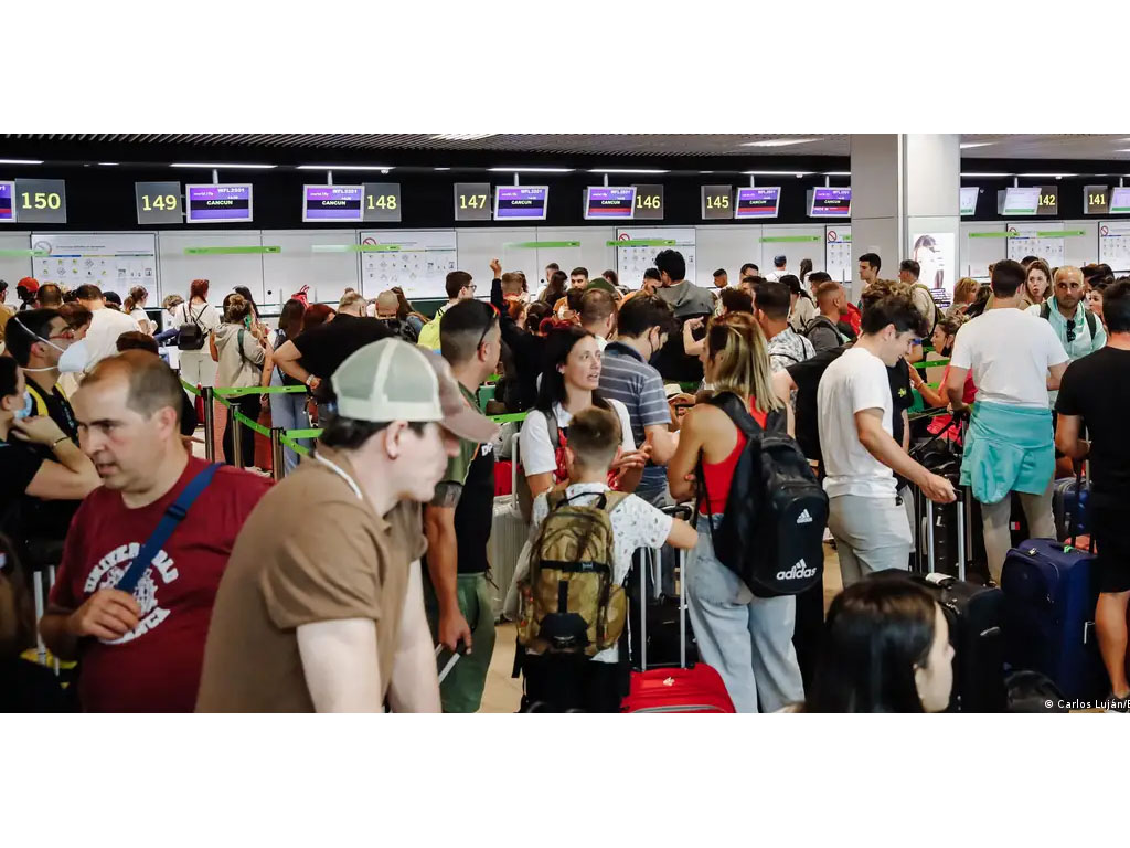 Bandara Adolfo Suarez Madrid