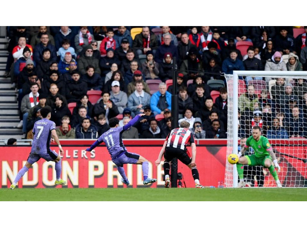 salah cetak gol