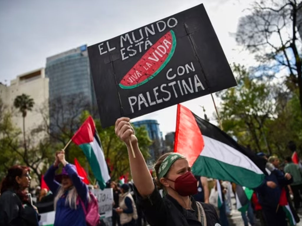 demo dukung palestina di meksiko