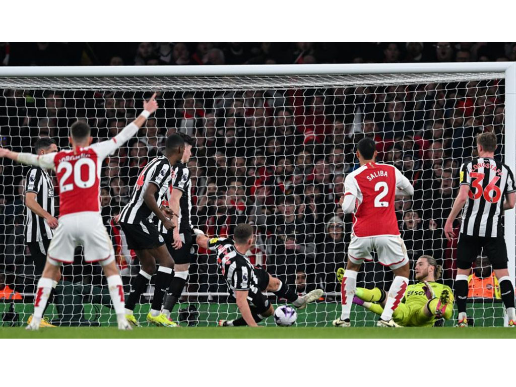 gol arsenal ke gawang newcastle