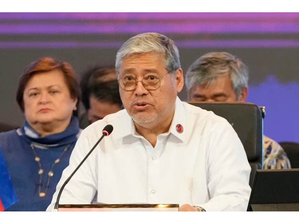 Menlu Filipina Enrique Manalo