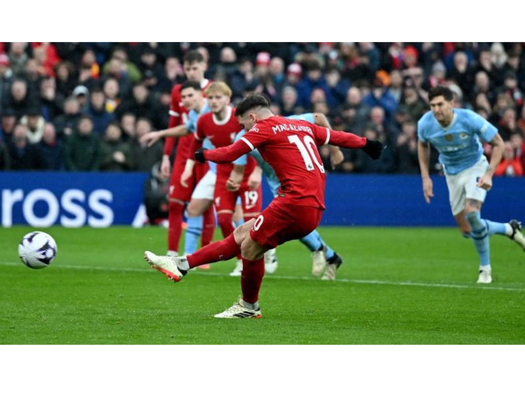 penlti liverpool ke gawang city