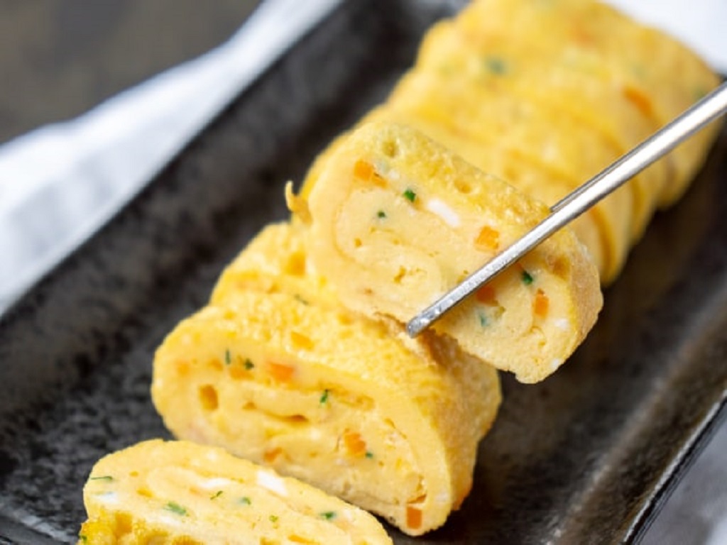 Telur Dadar Gulung Saus Asam Manis