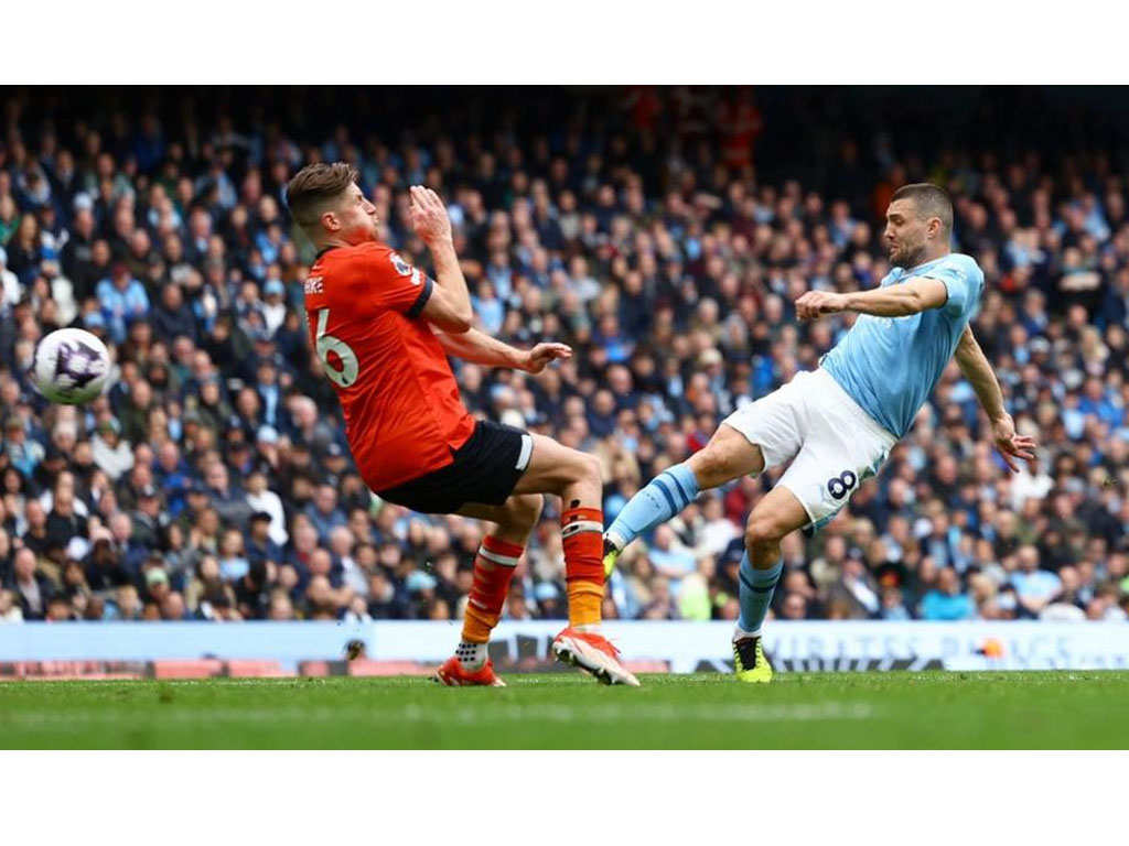 gol city ke gawang luton