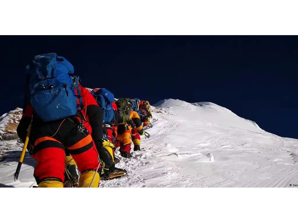 Pendaki di sisi Tibet Gunung Everest