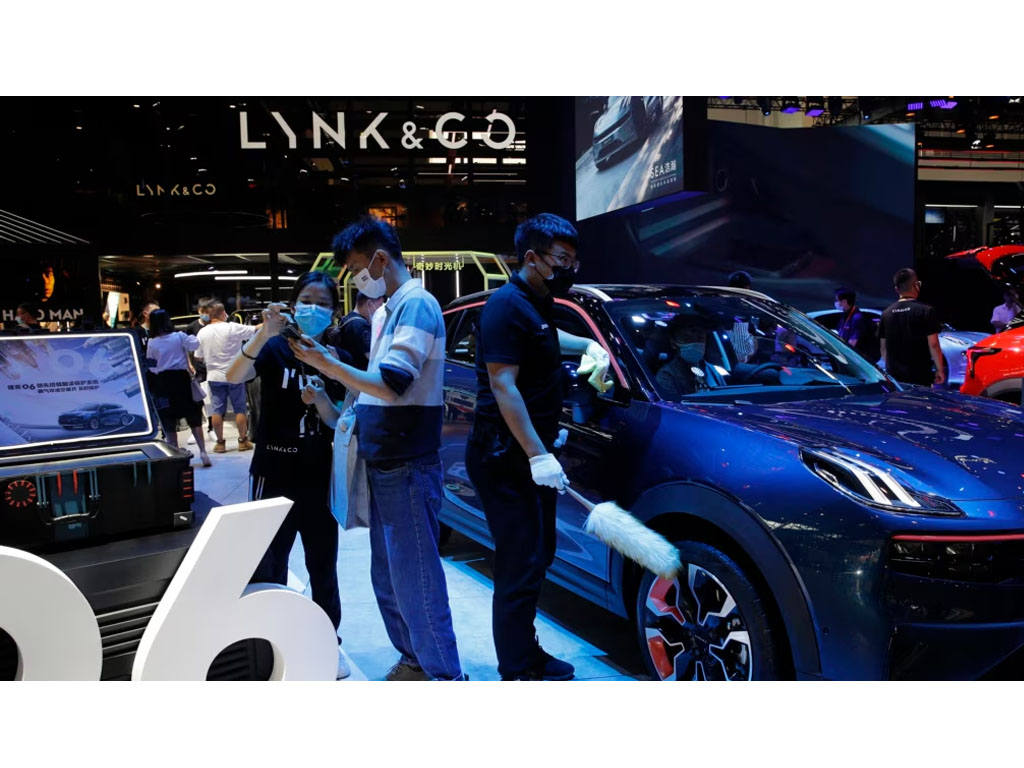 Stan pameran Lynk & Co di Beijing