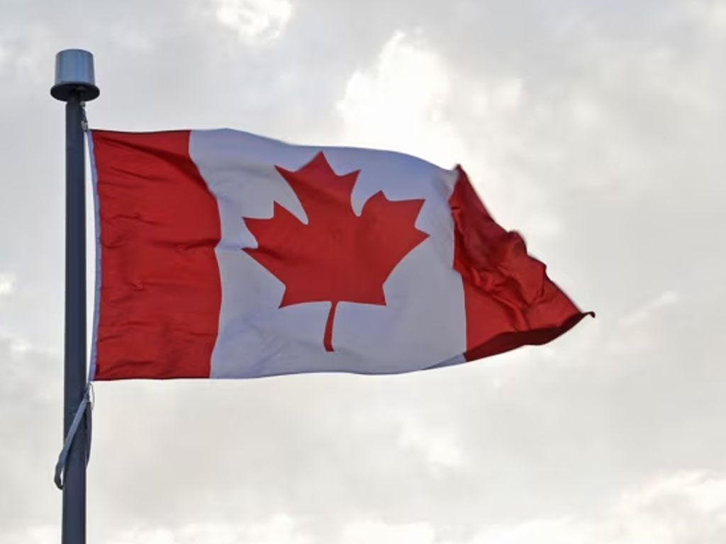 bendera Kanada di totonto