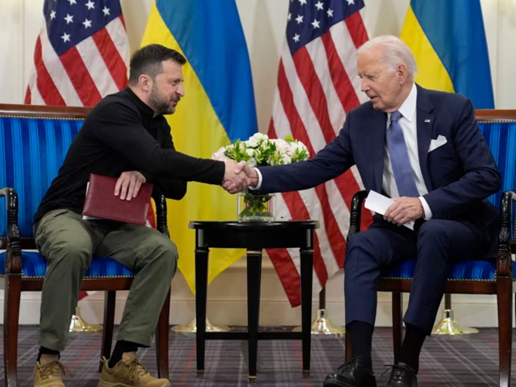 Zelenskyy dan Biden di Paris