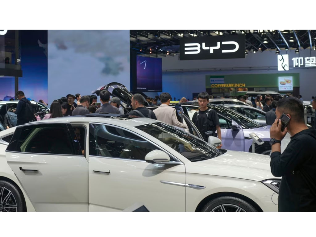 pameran otomotif di China