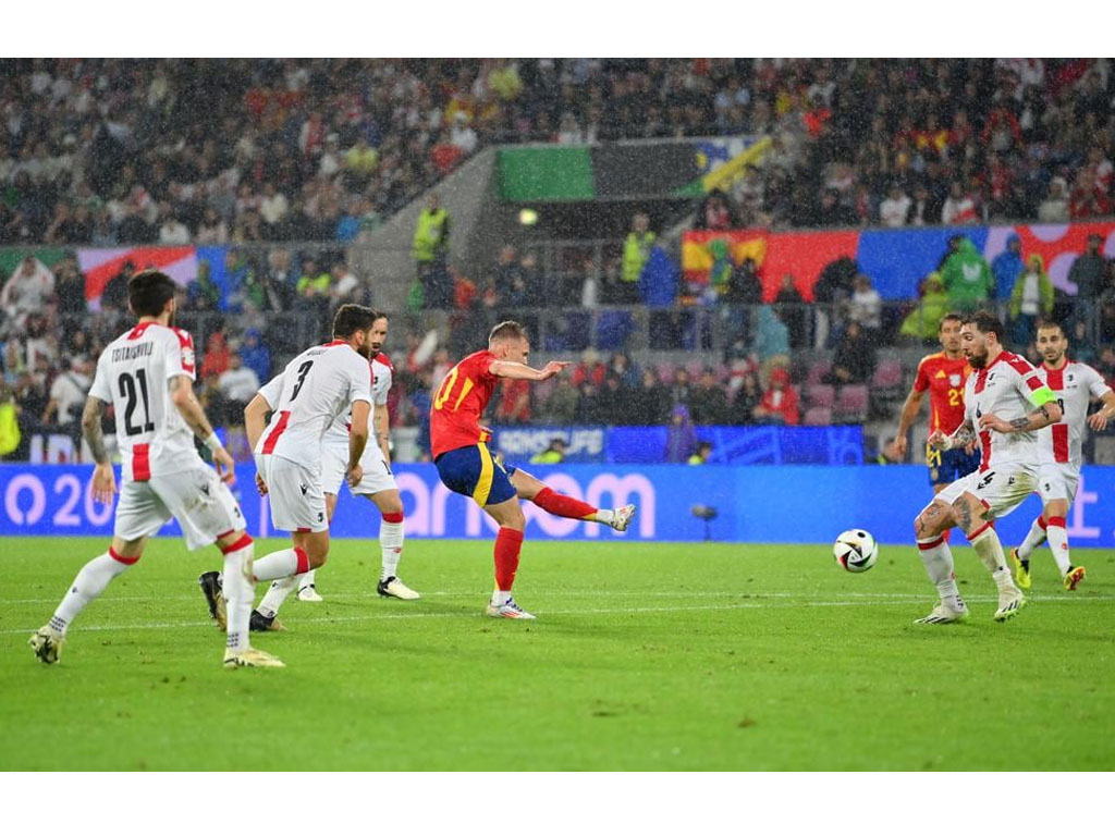 olmo tendang bola