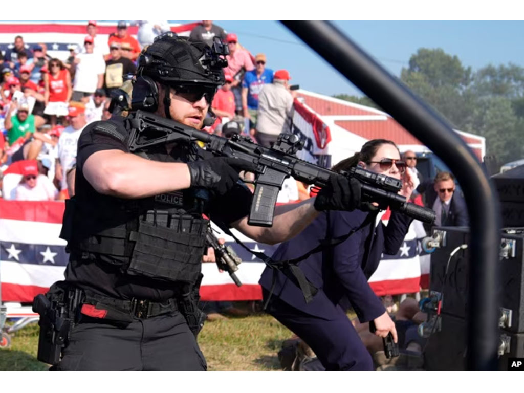 Secret Service lindungi panggung Trump