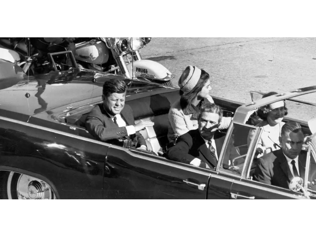 Kennedy sebelum ditembak