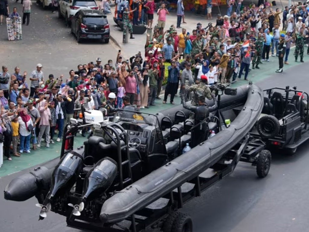 parade tni