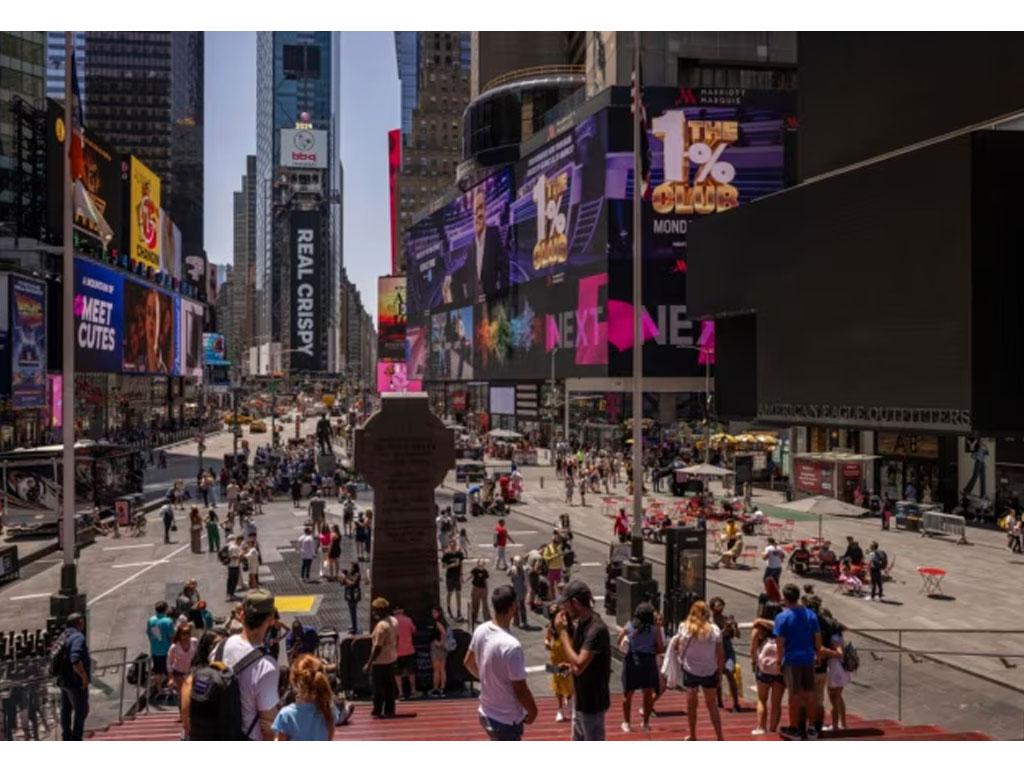 papan reklame di kota NY padam