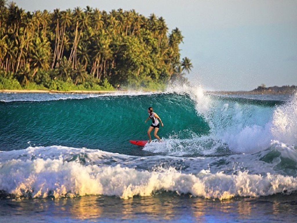 Wisata Pantai di Kepulauan Nias