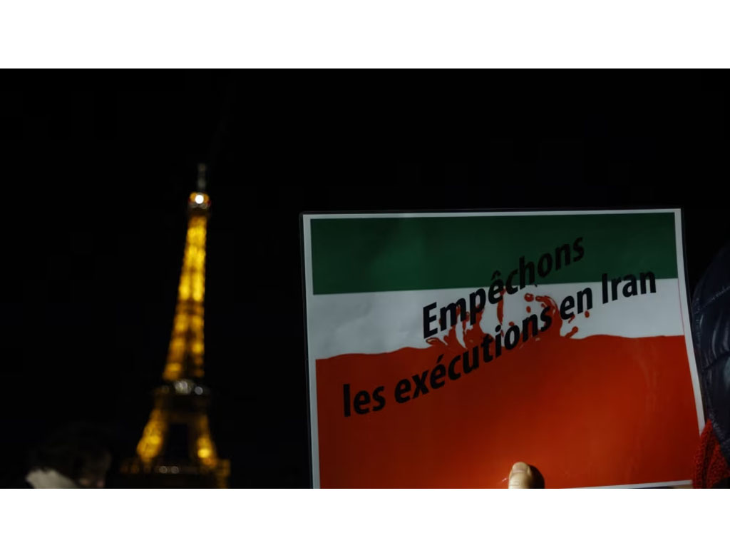 demonstrasn iran di paris