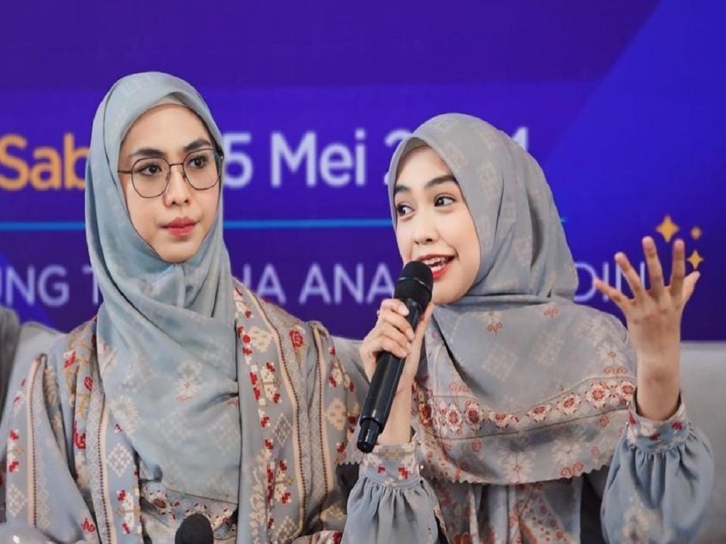 Oki Setiana Dewi