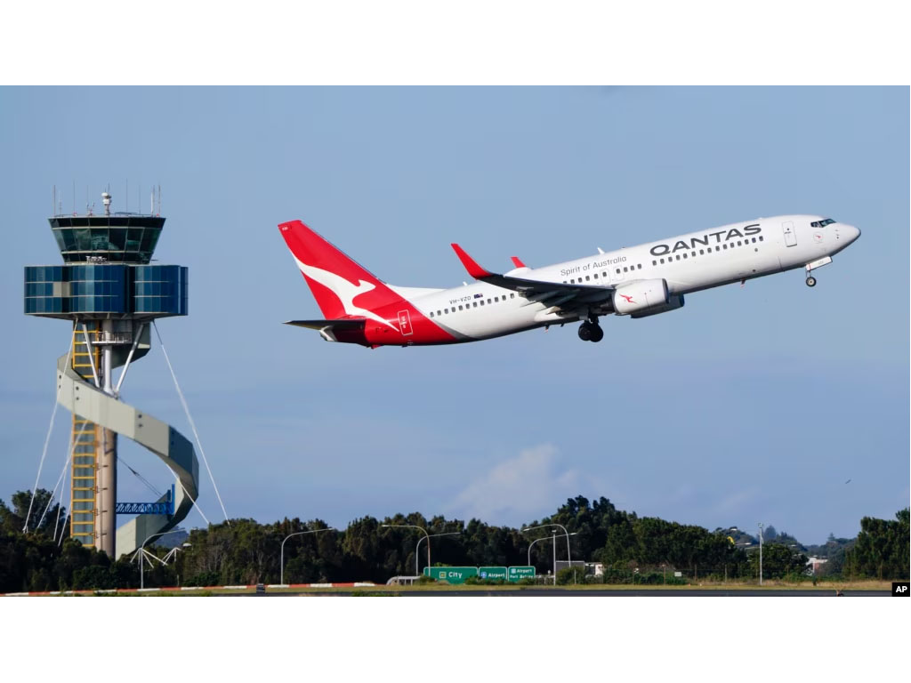 pesawat Qantas