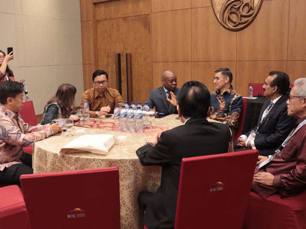 D8 Business Forum