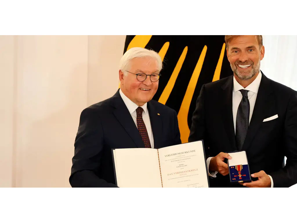 Jürgen Klopp terima penghargaan