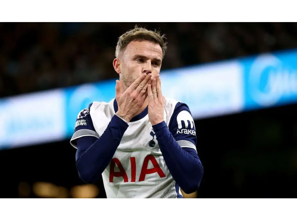 Pemain Tottenham James Maddison