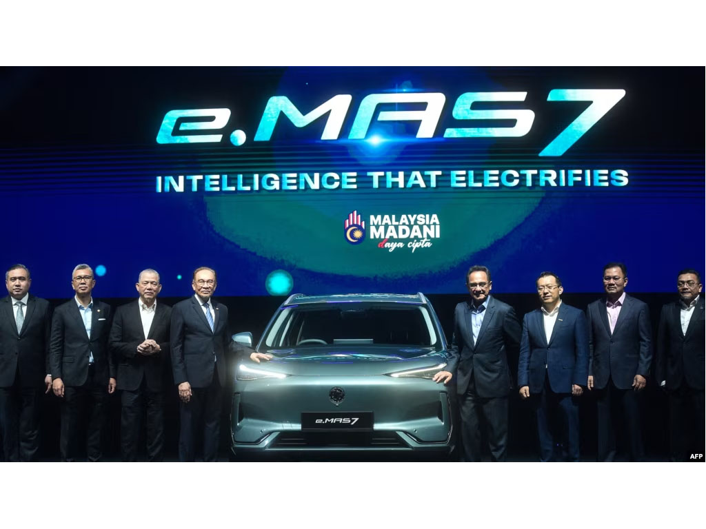 peluncuran mobil EV malaysia