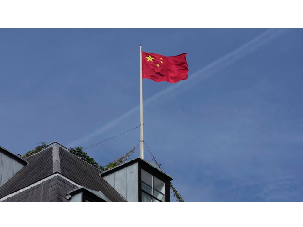 bendera China di Kedubes London