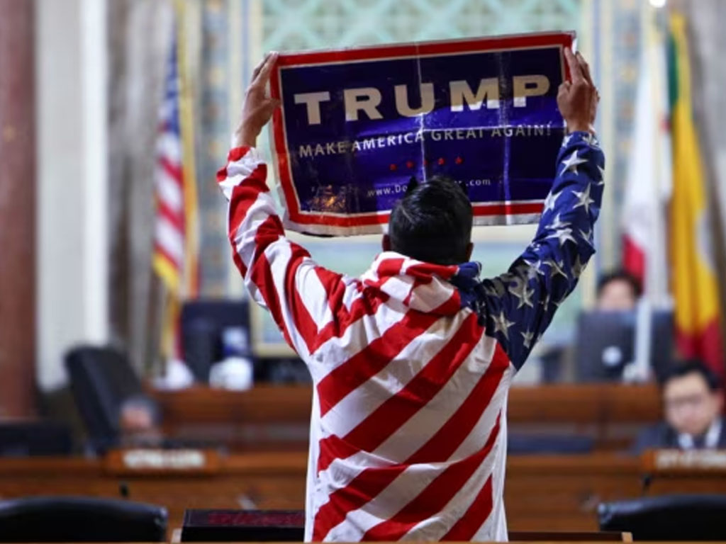 unjuk rasa di California