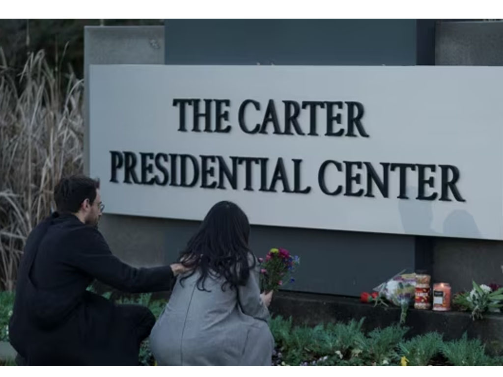 letakkan karangan bunga di carter centre