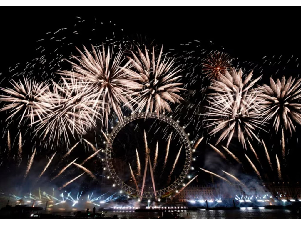 kembang api di London 31 des 2024