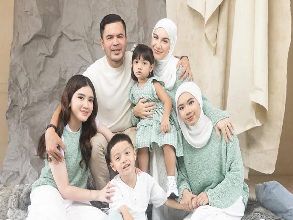 Putri Tiri Irish Bella