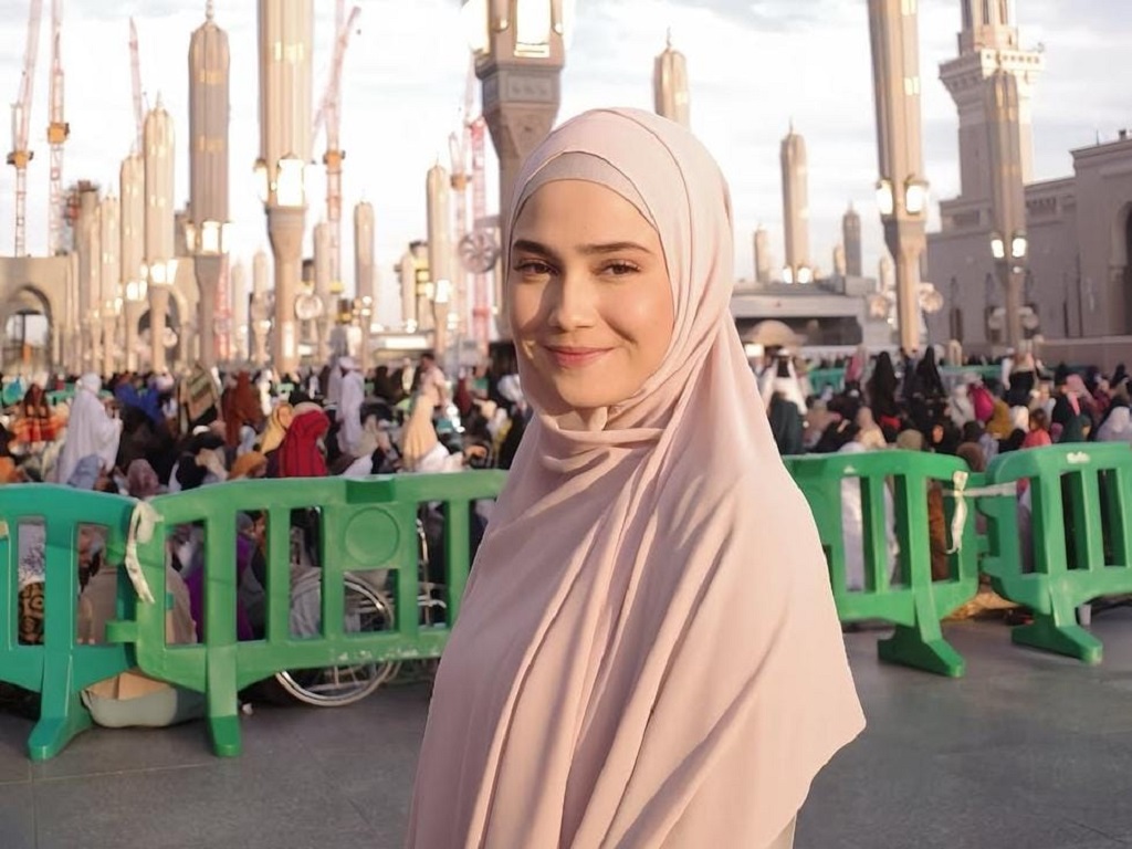 Syifa Hadju