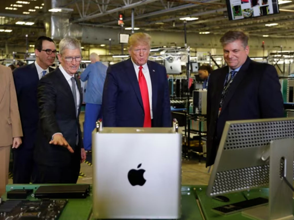 Trump kunjungi pabrik Apple