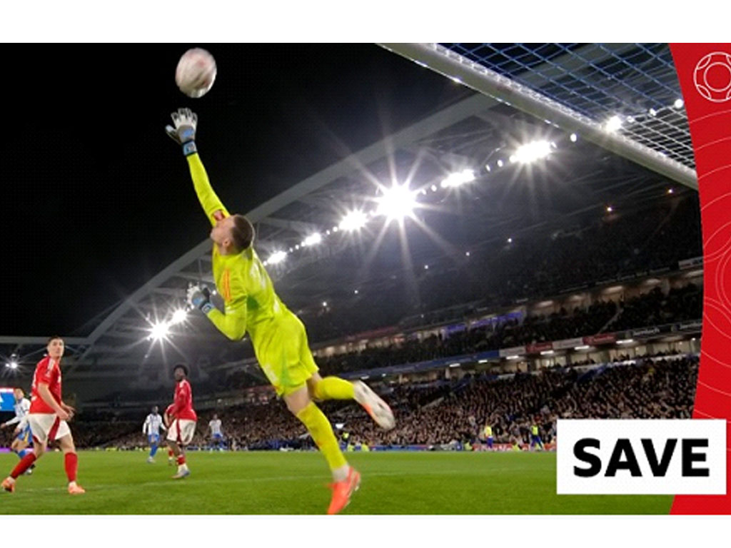 kiper Forest gagalkan penalti
