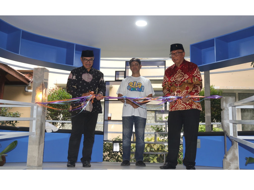 Walkot Yogyar resmikan gazebo literasi sman6