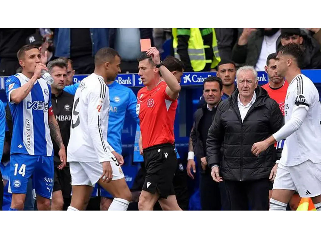 Mbappe kena kartu merah