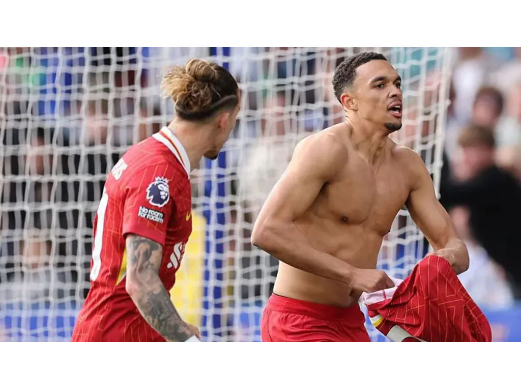 Arnold rayakan gol kemenangan the reds atas leicester