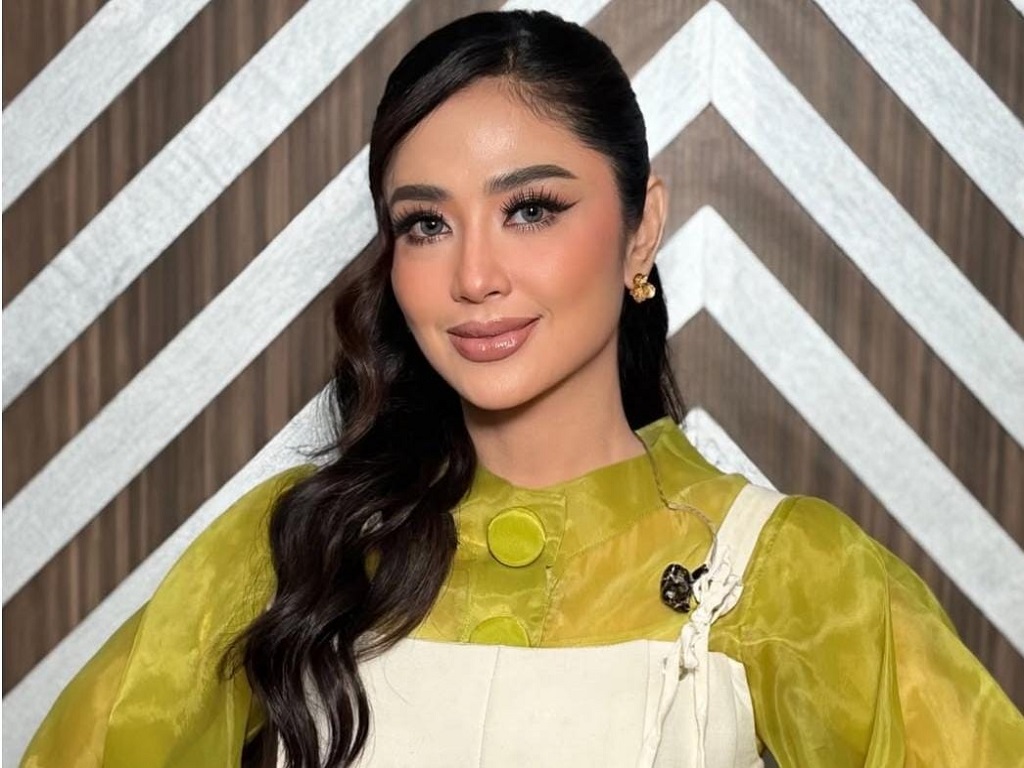 Dewi Perssik