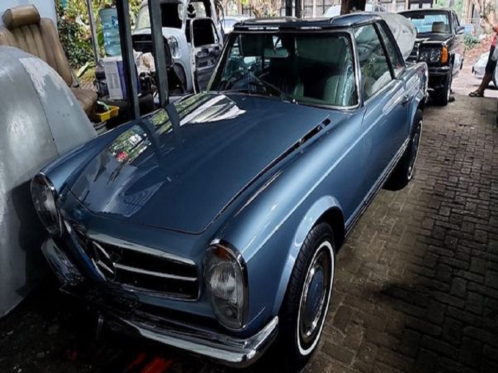 Mobil Mercy Ridwan Kamil