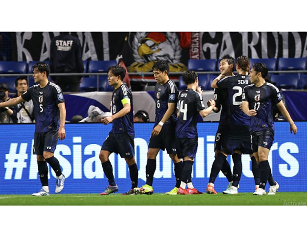 pemain jepang rayakan kemenangan