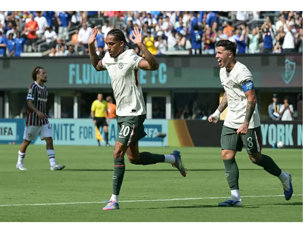 pemain Chelsea rayakan gol