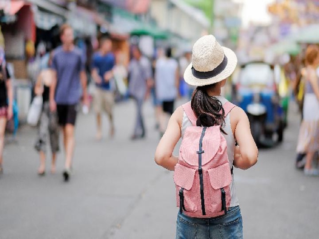 Menyiapkan Dana Cadangan Ketika Traveling