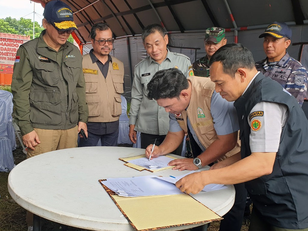 bantuan ke aceh 4