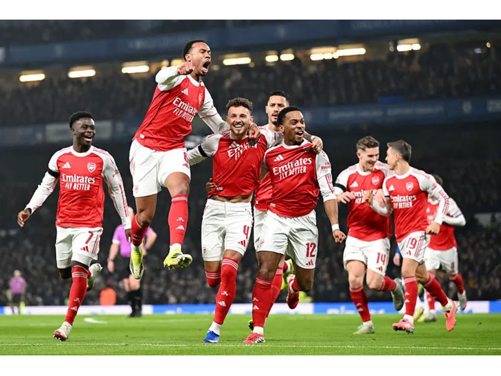 pemain Arsenal rayakan gol