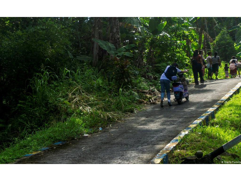 warga pesisir